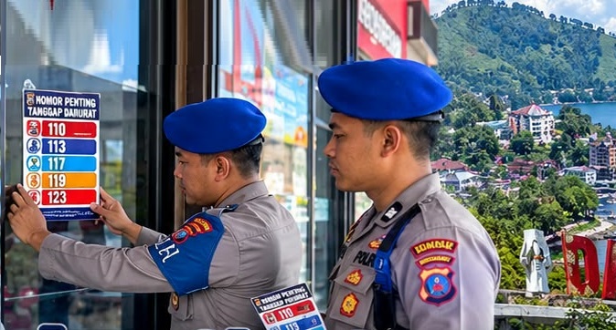 Kesiapsiagaan Menghadapi Potensi Bencana, Polres Simalungun Sebar Stiker Nomor Penting