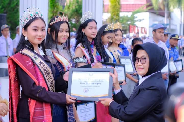 Peringati Sumpah Pemuda, dr Susanti beri penghargaan kepada muda-mudi berprestasi