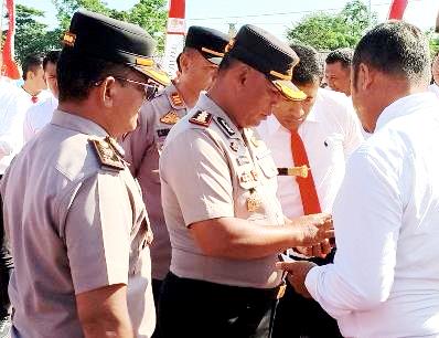 Antisipasi Judol dan Pinjol, Kapolres Simalungun  Cek HP Personel