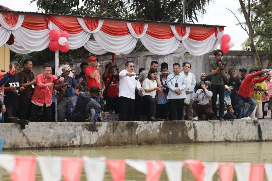 Walikota Pematangsiantar Juara 4 Lomba Mancing  HUT  Kemerdekaan  RI