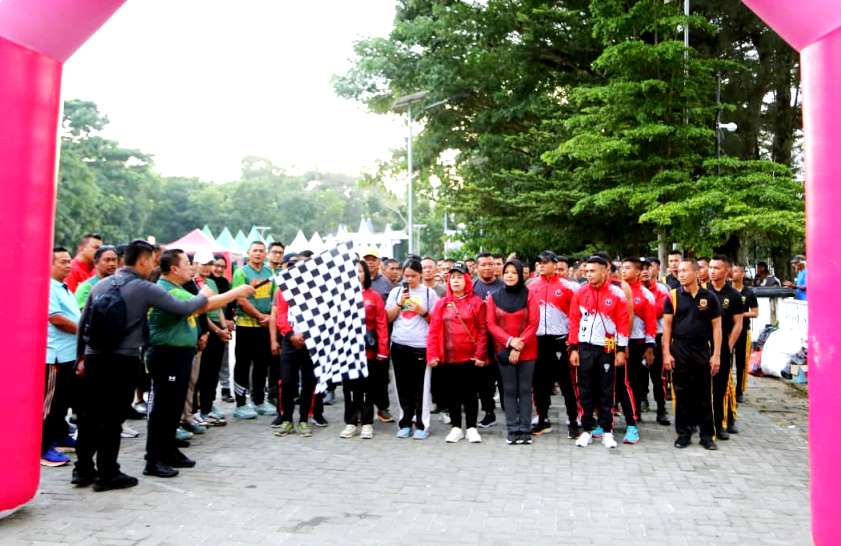 Walikota Pematangsiantar  Ikuti Jalan Santai dan Senam Sehat