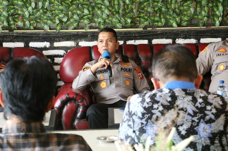 Kepling Sampaikan Keluhan kepada Kapolres Simalungun: Mulai Pengurusan SIM, Remaja Ngelem, Balap Liar dan Kawin Siri