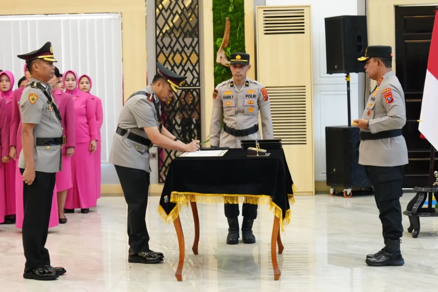Kapolres  Simalungun AKBP Marganda Aritonang Digantikan  AKBP Hendri Nupia Dinka Barus